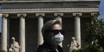 Ο τουρισμός «ανοίγει», οι εργαζόμενοι και το κοινωνικό συμφέρον σε καραντίνα.