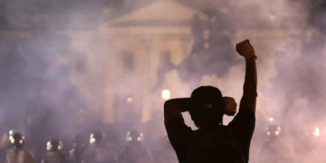 Αλληλεγγύη στην εξέγερση στις ΗΠΑ.