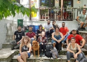 Η λαϊκή συνέλευση των Σταγιατών και τρία διδάγματα από την πηγαία λαϊκή σοφία της.