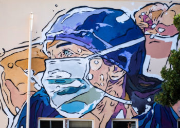 Η επιστροφή στην «κανονικότητα» αναστέλλεται.