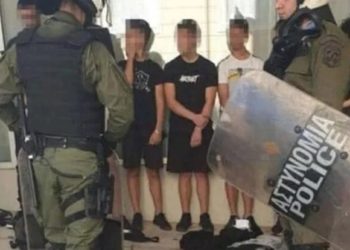 Συλληφθέντες μαθητές στα κρατητήρια επί τέσσερις μέρες, χωρίς επισκεπτήριο και δυνατότητα αλλαγής ρούχων!