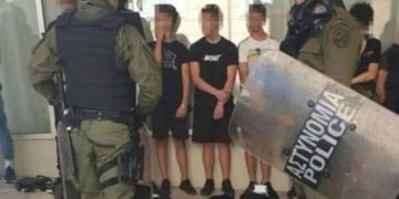 Συλληφθέντες μαθητές στα κρατητήρια επί τέσσερις μέρες, χωρίς επισκεπτήριο και δυνατότητα αλλαγής ρούχων!