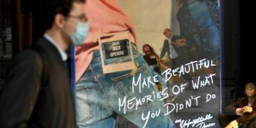 Η πανδημία δεν αντιμετωπίζεται με επικοινωνία και αστυνομία! Η ζωή μας δεν είναι μόνο δουλειά και κατανάλωση!