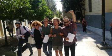 Για την άρση των περιοριστικών όρων του Νάτσο Νασσίση, κατά τη διάρκεια της αντιφασιστικής συγκέντρωσης στην πλατεία Βικτωρίας (15-07-2020)