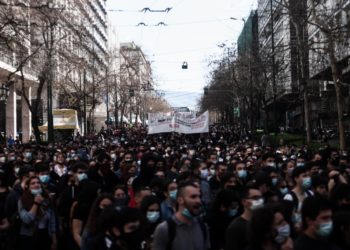 Με σχολές ζωντανές , συνεχίζουμε όλοι και όλες μαζί στον αγώνα υπεράσπισης των Πανεπιστημίων μας.