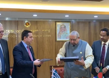 Νομιμοποίηση των μεταναστ(ρι)ών και ίσα δικαιώματα για όλες/ους.