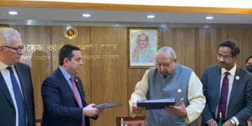 Νομιμοποίηση των μεταναστ(ρι)ών και ίσα δικαιώματα για όλες/ους.