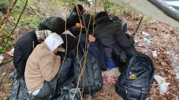 Εγκλωβισμένοι στη «γκρίζα» ζώνη του Έβρου!
